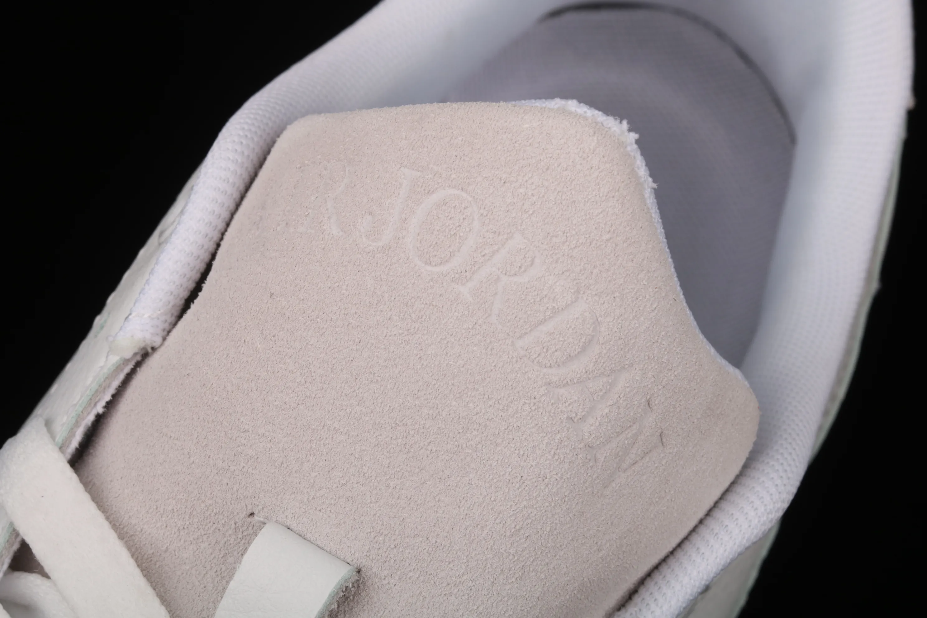 All categories Air Jordan Jordan series basketball shoes Air Jordan 1 Low Air Jordan 1 Center Court AJ1 Joe 1 gray and white low-top sneakers DJ2756-100